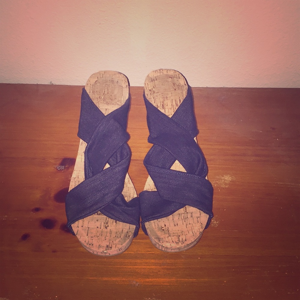 Navy blue heels